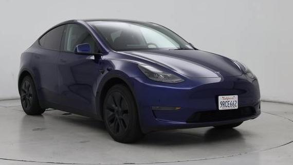 TESLA MODEL Y 2025 7SAYGDED8SF237540 image